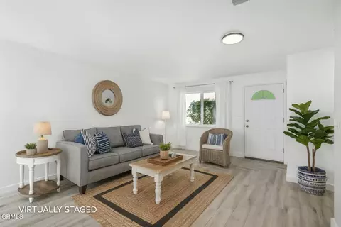 17053 Roscoe Blvd #6, Northridge, CA 91325