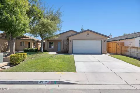 3912 Cosenza St, Bakersfield, CA 93308