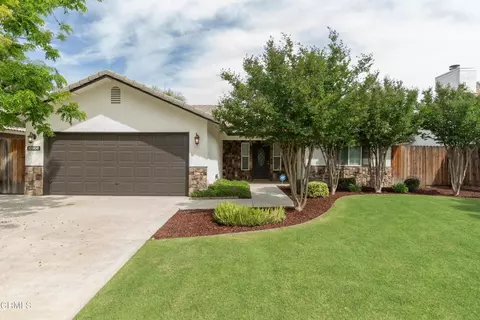 10908 Royal Ascot Ave, Bakersfield, CA 93312