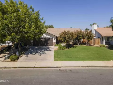 10908 Royal Ascot Ave, Bakersfield, CA 93312