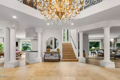 Entry Way - 11016 Red Barn Rd, Santa Rosa Valley, CA 93012 photo 1 of 9