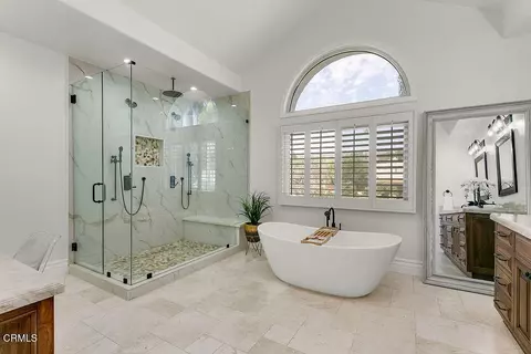 Bath - 11016 Red Barn Rd, Santa Rosa Valley, CA 93012 photo 7 of 11