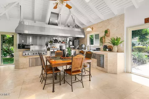 Kitchen - 11016 Red Barn Rd, Santa Rosa Valley, CA 93012 photo 1 of 10