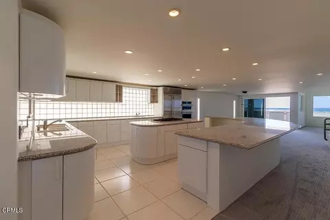 Kitchen - 3405 Ocean Dr, Oxnard, CA 93035 photo 3 of 3