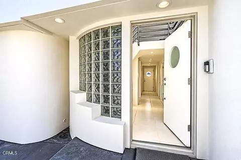 Entry Way - 3405 Ocean Dr, Oxnard, CA 93035 photo 1 of 3