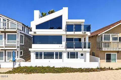 Exterior - 3405 Ocean Dr, Oxnard, CA 93035 photo 2 of 6