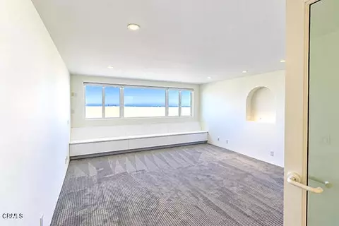 Bedroom - 3405 Ocean Dr, Oxnard, CA 93035 photo 1 of 2