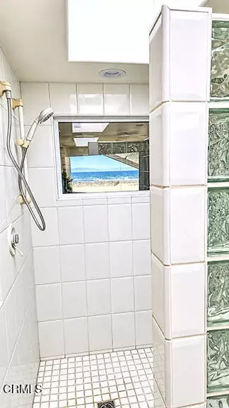 Bath - 3405 Ocean Dr, Oxnard, CA 93035 photo 5 of 5