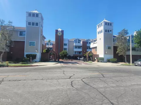 865 S B St #H-3, Oxnard, CA 93030