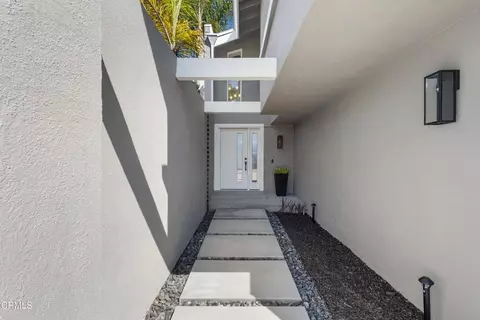 Entry Way - 2230 Monaco Dr, Oxnard, CA 93035 photo 1 of 3