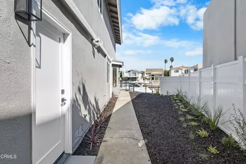 Exterior - 2230 Monaco Dr, Oxnard, CA 93035 photo 5 of 9