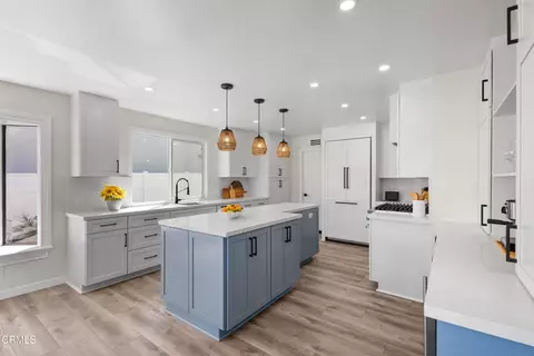 Kitchen - 2230 Monaco Dr, Oxnard, CA 93035 photo 2 of 4