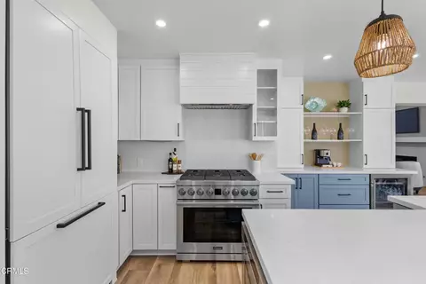 Kitchen - 2230 Monaco Dr, Oxnard, CA 93035 photo 4 of 4