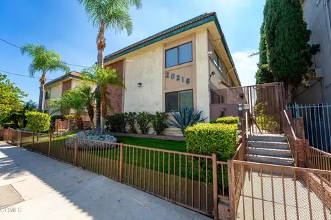 20216 Roscoe Blvd #19, Winnetka, CA 91306