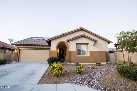 4061 W Avenue J-7, Lancaster, CA 93536