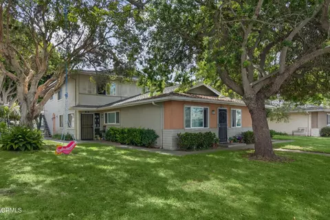 724 W Hemlock St, Port Hueneme, CA 93041