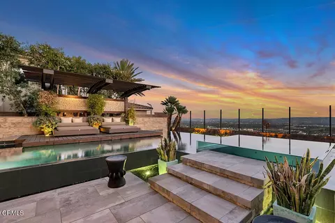 11735 N Manchester Way, Porter Ranch, CA 91326