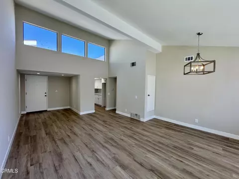 Living - 5222 Longfellow Way, Oxnard, CA 93033 photo 2 of 3