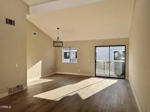Living - 5222 Longfellow Way, Oxnard, CA 93033 photo 1 of 3
