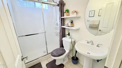 Bath - 1902 Ribera Dr, Oxnard, CA 93030 photo 1 of 2