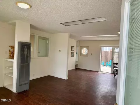 Living - 2525 Roosevelt Blvd, Oxnard, CA 93035 photo 1 of 3