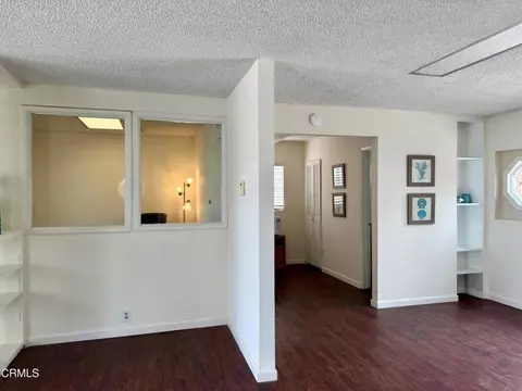 Living - 2525 Roosevelt Blvd, Oxnard, CA 93035 photo 3 of 3