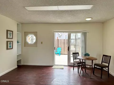 Living - 2525 Roosevelt Blvd, Oxnard, CA 93035 photo 2 of 3