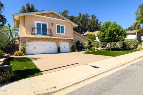 2111 Calaveras Dr, Camarillo, CA 93010