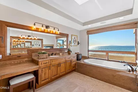 Bath - 1417 Marine Way, Oxnard, CA 93035 photo 1 of 7