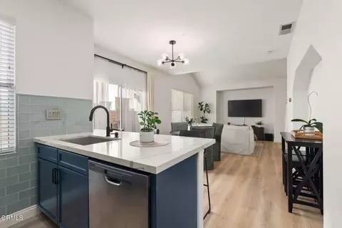 285 Twilight Glen Ln, Simi Valley, CA 93065