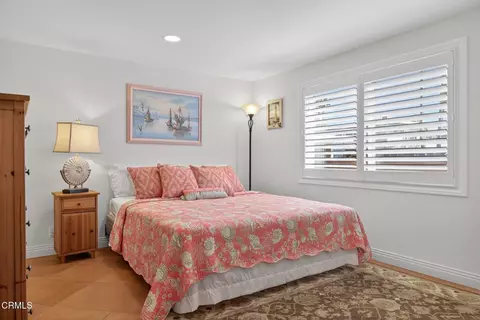 Bedroom - 2408 Ocean Dr, Oxnard, CA 93035 photo 3 of 3