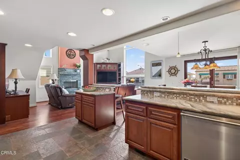 Kitchen - 2408 Ocean Dr, Oxnard, CA 93035 photo 5 of 5
