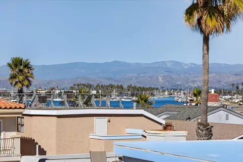 View/Area - 2408 Ocean Dr, Oxnard, CA 93035 photo 7 of 19