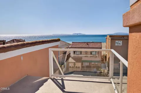 View/Area - 2408 Ocean Dr, Oxnard, CA 93035 photo 8 of 19
