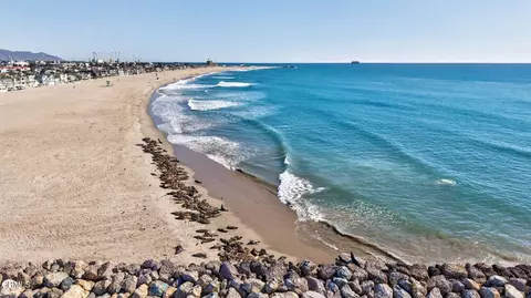 View/Area - 2408 Ocean Dr, Oxnard, CA 93035 photo 16 of 19