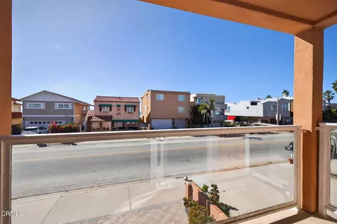Exterior - 2408 Ocean Dr, Oxnard, CA 93035 photo 4 of 6