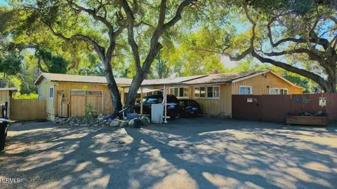 401 Burnham Rd, Oak View, CA 93022