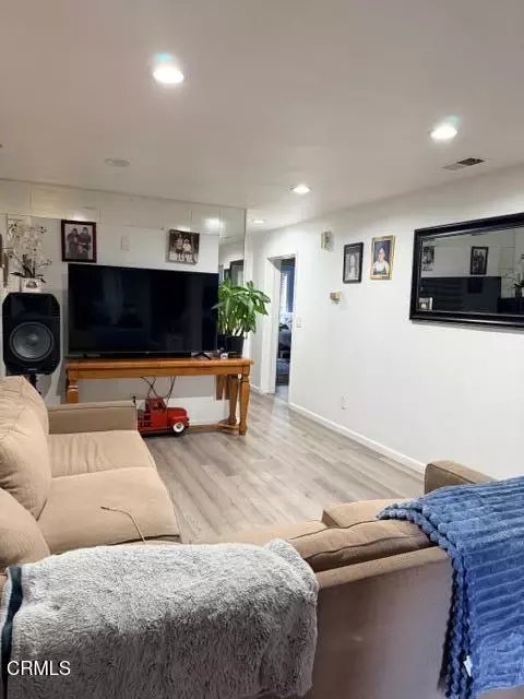 Living - 1928 San Benito St, Oxnard, CA 93033 photo 1 of 3