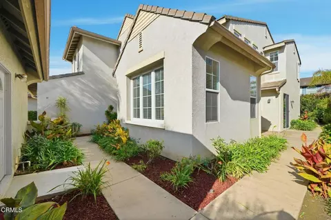 Exterior - 3325 Eagle Bend Ln, Oxnard, CA 93036 photo 7 of 8