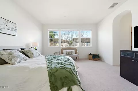 Bedroom - 3325 Eagle Bend Ln, Oxnard, CA 93036 photo 4 of 8