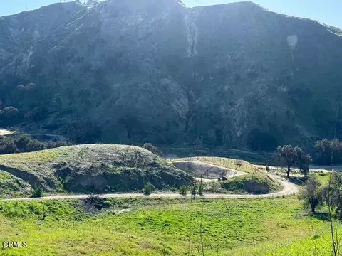 31029 Hasley Canyon Rd, Castaic, CA 91384