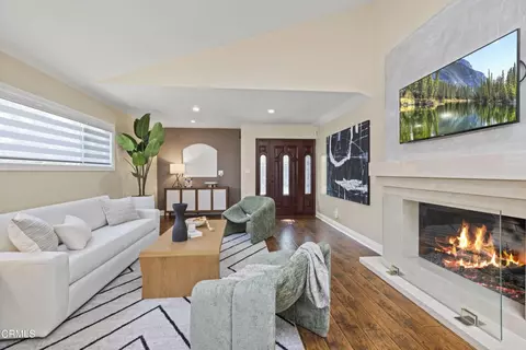 4961 Alcove Ave, Valley Village, CA 91607