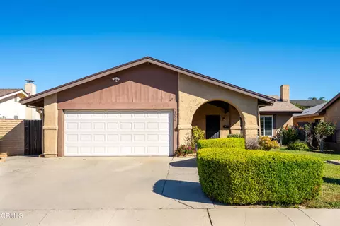 351 Peralta Dr, Santa Paula, CA 93060