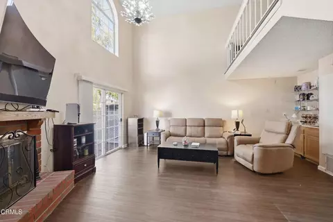 Living - 3429 Rio Hato Ct, Camarillo, CA 93010 photo 2 of 5