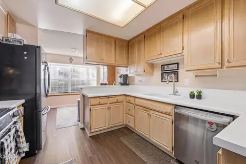 Kitchen - 3429 Rio Hato Ct, Camarillo, CA 93010 photo 2 of 5