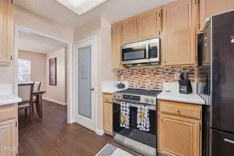 Kitchen - 3429 Rio Hato Ct, Camarillo, CA 93010 photo 3 of 5