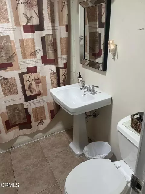 Bath - 211 Featherstone St, Oxnard, CA 93030 photo 1 of 2