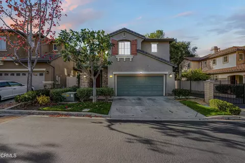 631 Clearwater Creek Dr, Thousand Oaks, CA 91320