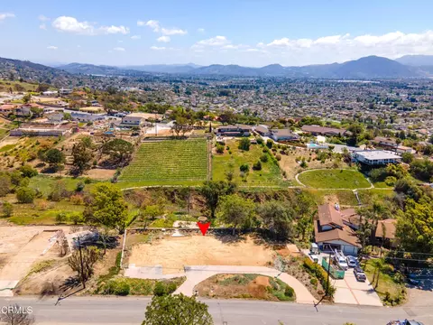 154 Cerro Crest Dr, Camarillo, CA 93010