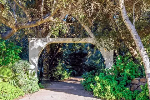 Exterior - 1400 Park Dr, Ojai, CA 93023 photo 7 of 33
